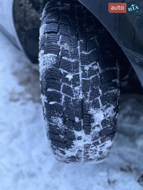 Седан Kia Magentis 2009 в Лозовой