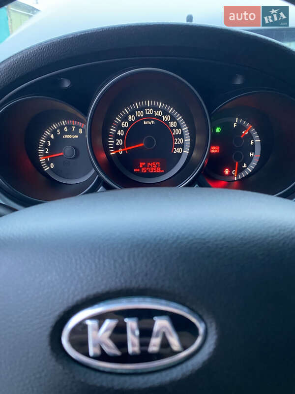 Седан Kia Magentis 2009 в Лозовой