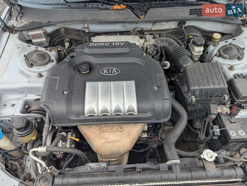 Седан Kia Magentis 2006 в Ровно