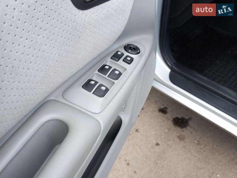 Седан Kia Magentis 2008 в Хмельницком