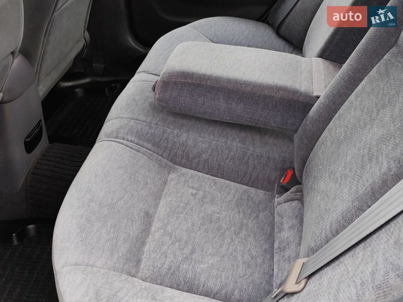 Седан Kia Magentis 2004 в Черноморске