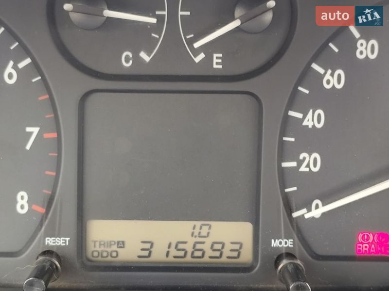 Седан Kia Magentis 2004 в Черноморске