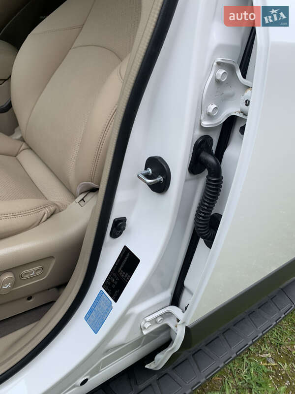 Позашляховик / Кросовер Kia Mohave 2011 в Немирові