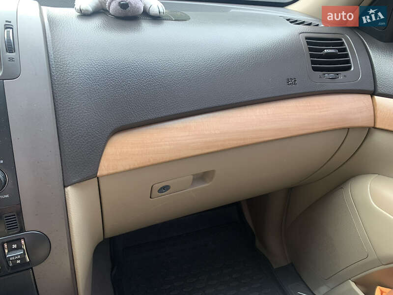 Позашляховик / Кросовер Kia Mohave 2011 в Немирові