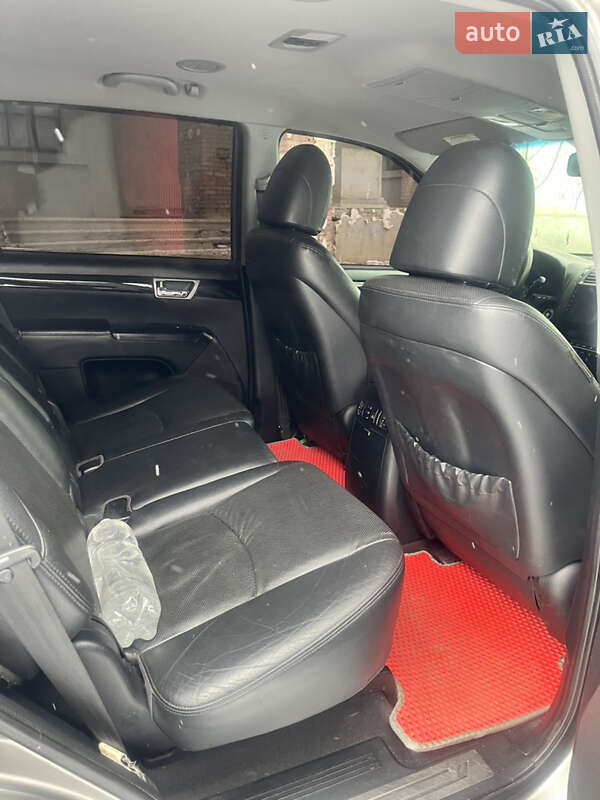 Внедорожник / Кроссовер Kia Mohave 2010 в Александрие фото 16 Внедорожник / Кроссовер Kia Mohave 2010 в Александрие