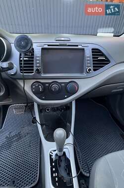 Хэтчбек Kia Morning 2016 в 