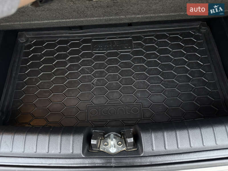 Хэтчбек Kia Morning 2018 в Чернигове