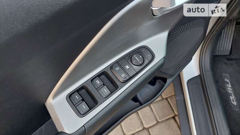 Внедорожник / Кроссовер Kia Niro 2020 в Николаеве