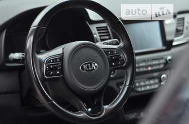 Позашляховик / Кросовер Kia Niro 2019 в 