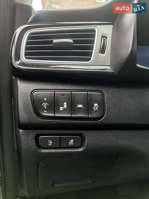 Позашляховик / Кросовер Kia Niro 2019 в Львові фото 13 Позашляховик / Кросовер Kia Niro 2019 в Львові