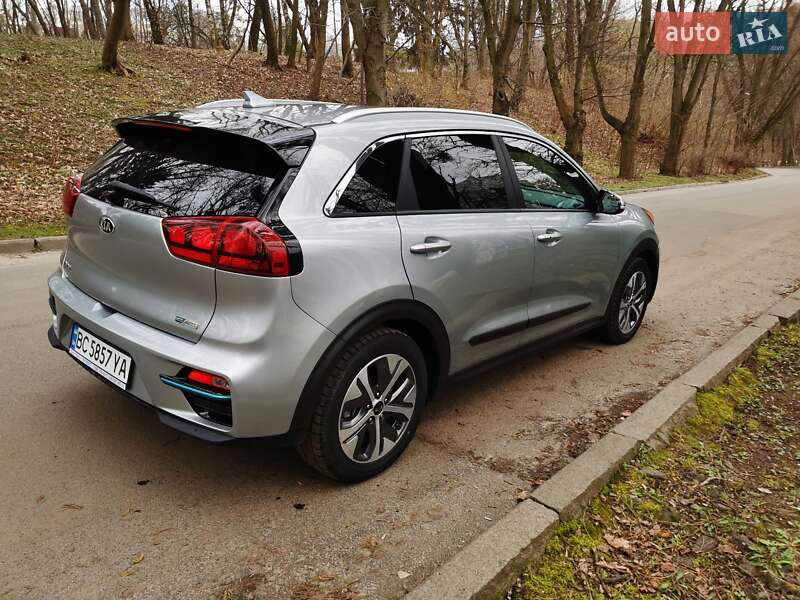 Позашляховик / Кросовер Kia Niro 2019 в Львові фото 18 Позашляховик / Кросовер Kia Niro 2019 в Львові