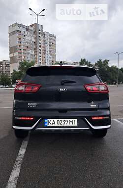 Внедорожник / Кроссовер Kia Niro 2017 в Киеве