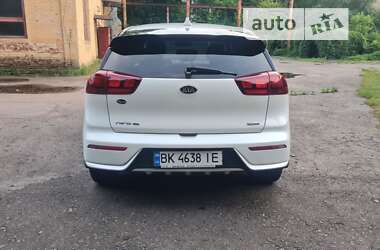 Позашляховик / Кросовер Kia Niro 2017 в Рівному