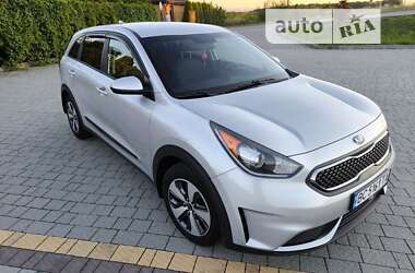 Внедорожник / Кроссовер Kia Niro 2017 в Стрые