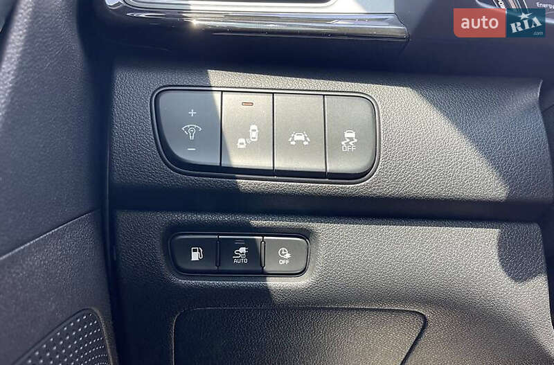 Внедорожник / Кроссовер Kia Niro 2018 в Киеве фото 9 Внедорожник / Кроссовер Kia Niro 2018 в Киеве