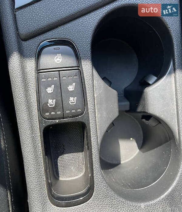 Внедорожник / Кроссовер Kia Niro 2018 в Киеве фото 17 Внедорожник / Кроссовер Kia Niro 2018 в Киеве