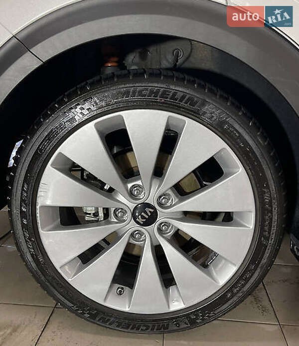 Внедорожник / Кроссовер Kia Niro 2018 в Киеве фото 21 Внедорожник / Кроссовер Kia Niro 2018 в Киеве