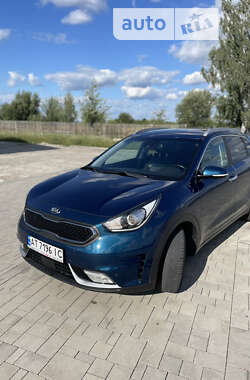 Позашляховик / Кросовер Kia Niro 2016 в Івано-Франківську