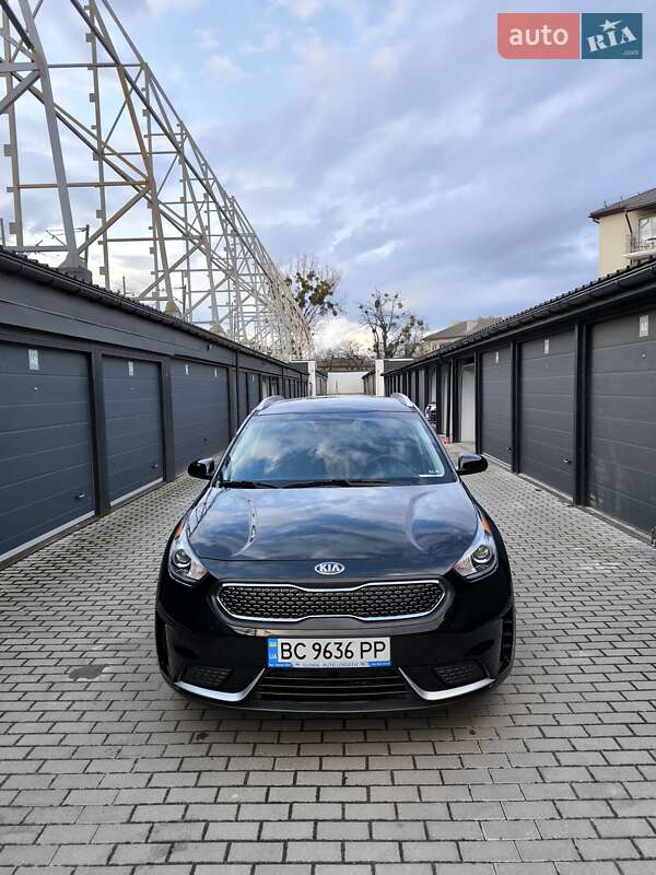 Позашляховик / Кросовер Kia Niro 2018 в Львові