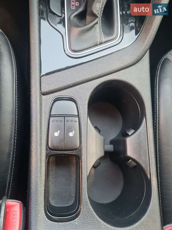 Позашляховик / Кросовер Kia Niro 2017 в Івано-Франківську