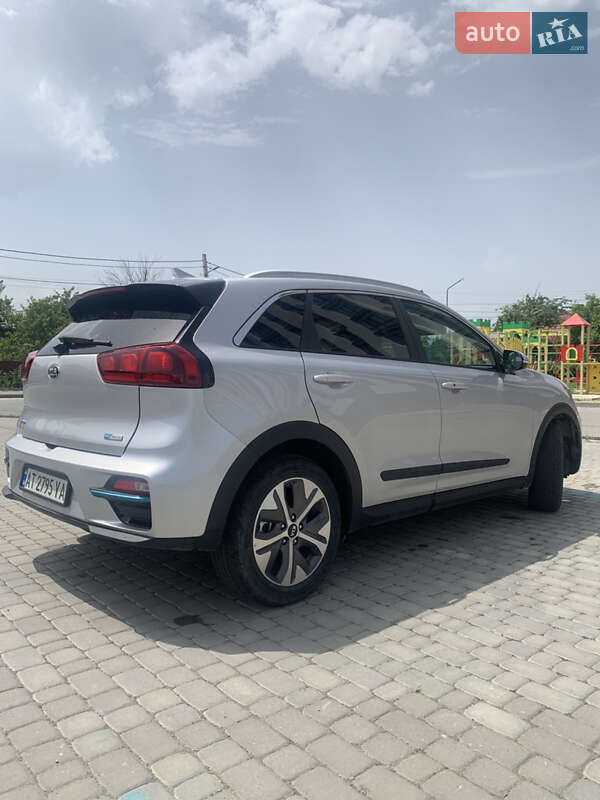 Внедорожник / Кроссовер Kia Niro 2020 в Ивано-Франковске