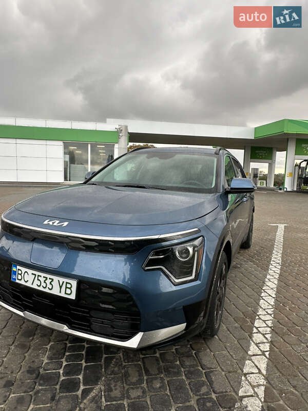 Внедорожник / Кроссовер Kia Niro 2023 в Новояворовске