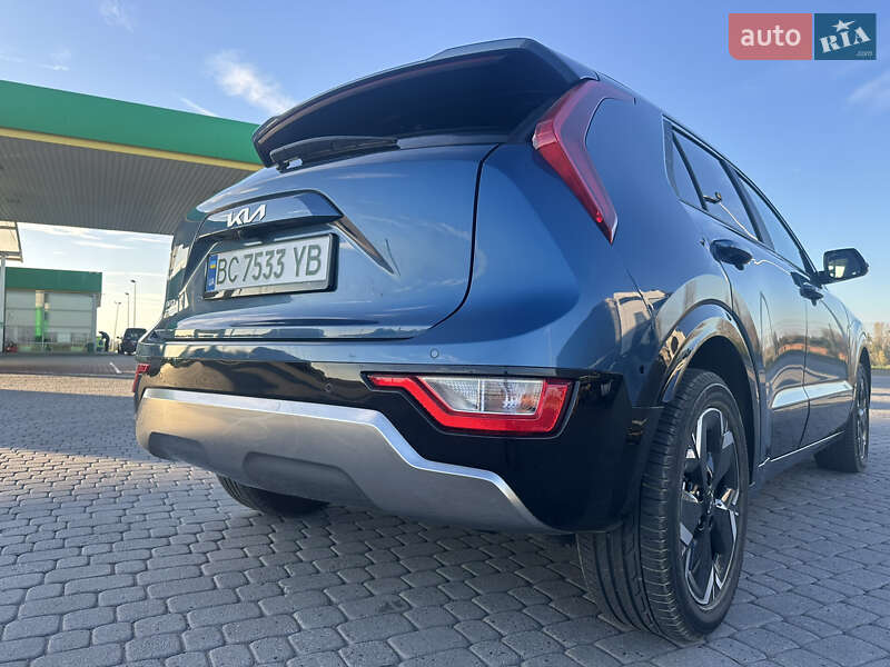 Внедорожник / Кроссовер Kia Niro 2023 в Новояворовске