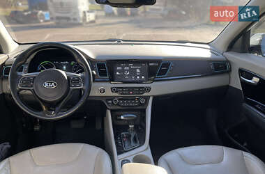 Внедорожник / Кроссовер Kia Niro 2017 в 