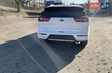 Внедорожник / Кроссовер Kia Niro 2017 в 