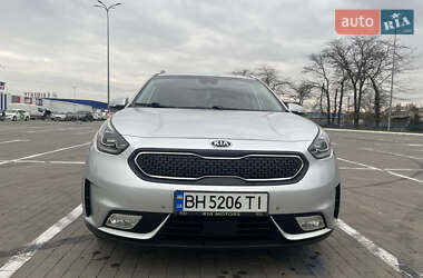 Позашляховик / Кросовер Kia Niro 2017 в Одесі