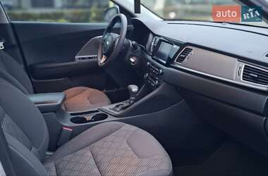 Внедорожник / Кроссовер Kia Niro 2017 в 
