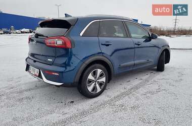 Внедорожник / Кроссовер Kia Niro 2017 в Ровно