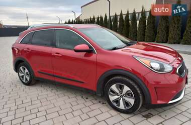 Позашляховик / Кросовер Kia Niro 2018 в Кам'янець-Подільському