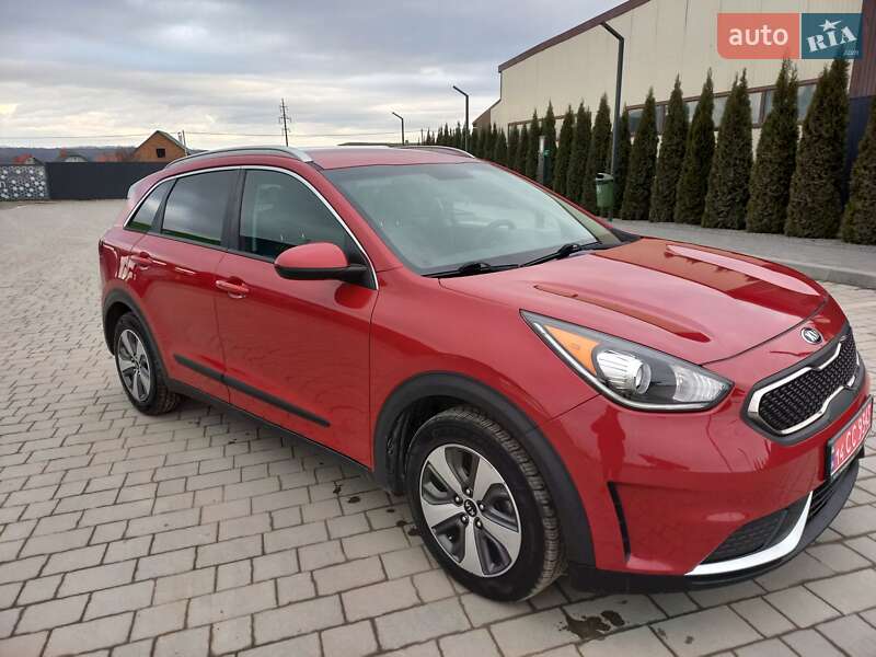 Позашляховик / Кросовер Kia Niro 2018 в Кам'янець-Подільському