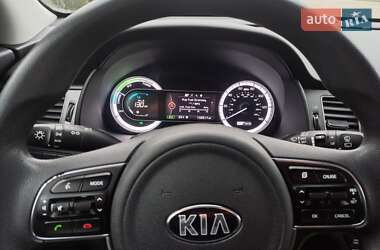 Позашляховик / Кросовер Kia Niro 2018 в Кам'янець-Подільському