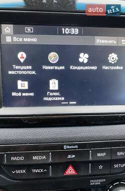 Внедорожник / Кроссовер Kia Niro 2019 в 