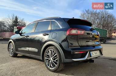 Позашляховик / Кросовер Kia Niro 2017 в 