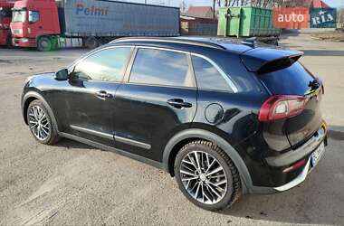 Позашляховик / Кросовер Kia Niro 2017 в 