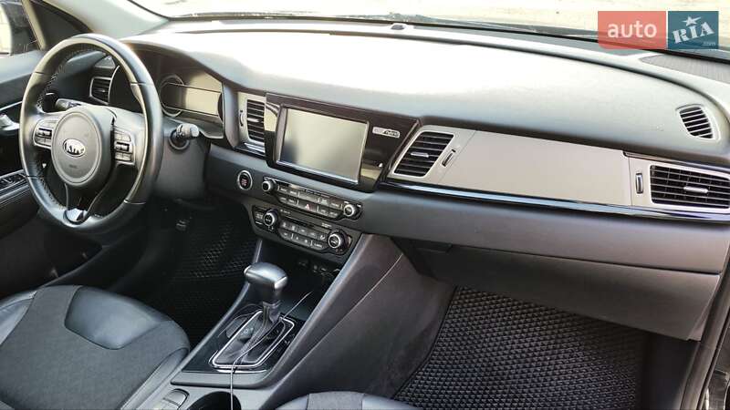 Внедорожник / Кроссовер Kia Niro 2017 в Львове