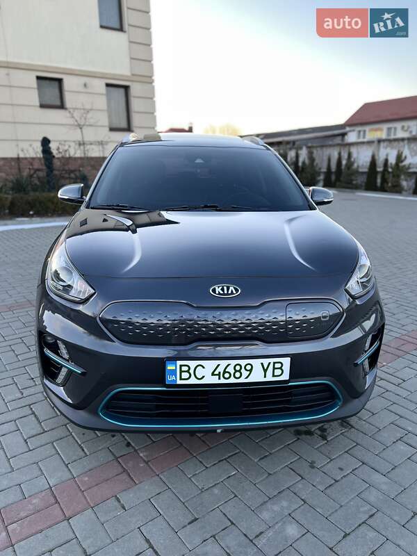 Позашляховик / Кросовер Kia Niro 2019 в 