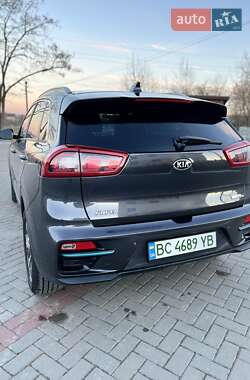 Позашляховик / Кросовер Kia Niro 2019 в 