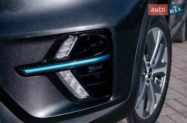 Позашляховик / Кросовер Kia Niro 2022 в 
