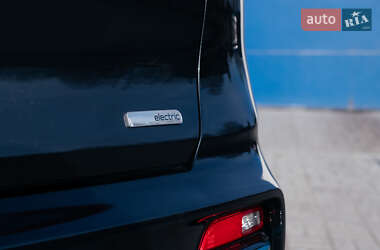 Позашляховик / Кросовер Kia Niro 2022 в 