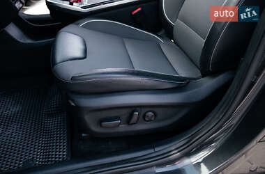 Позашляховик / Кросовер Kia Niro 2022 в 