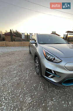 Внедорожник / Кроссовер Kia Niro 2022 в 