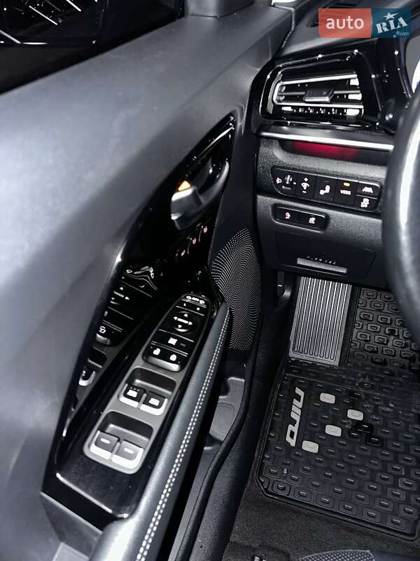 Позашляховик / Кросовер Kia Niro 2020 в Хмельницькому