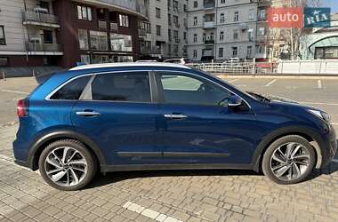 Позашляховик / Кросовер Kia Niro 2017 в Києві