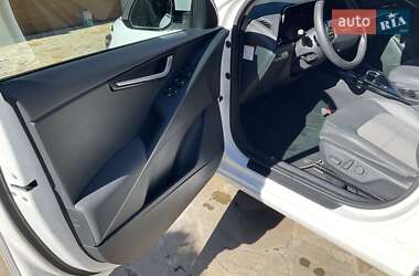 Внедорожник / Кроссовер Kia Niro 2022 в 