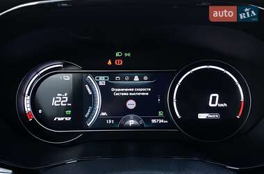 Внедорожник / Кроссовер Kia Niro 2021 в 