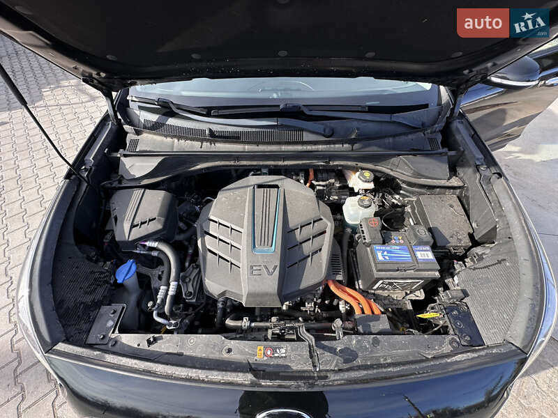 Внедорожник / Кроссовер Kia Niro 2019 в 
